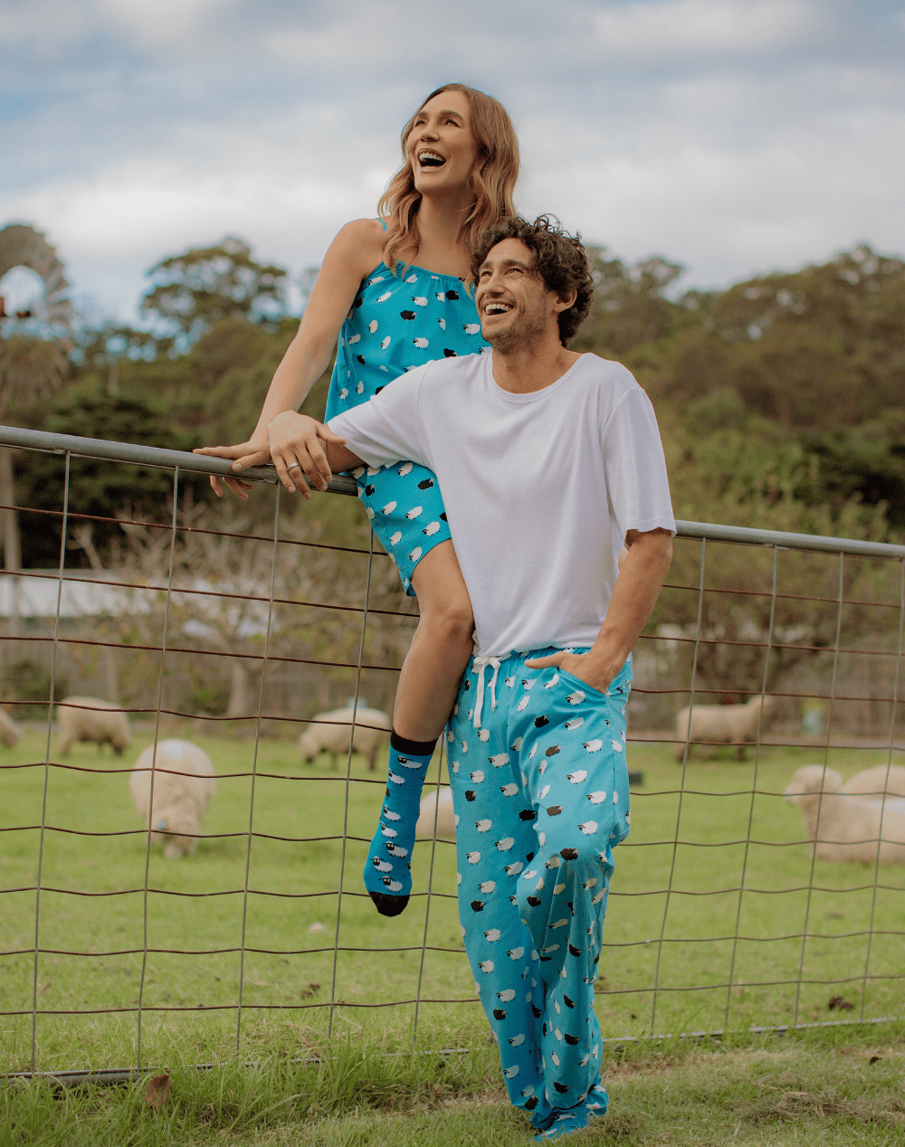 WOMENS BLUE SHEEP BAMBOO SOCK