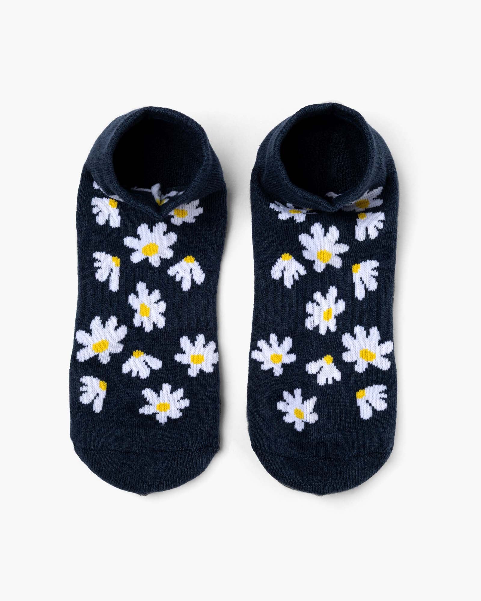 navy ankle sock with white daisy flowers