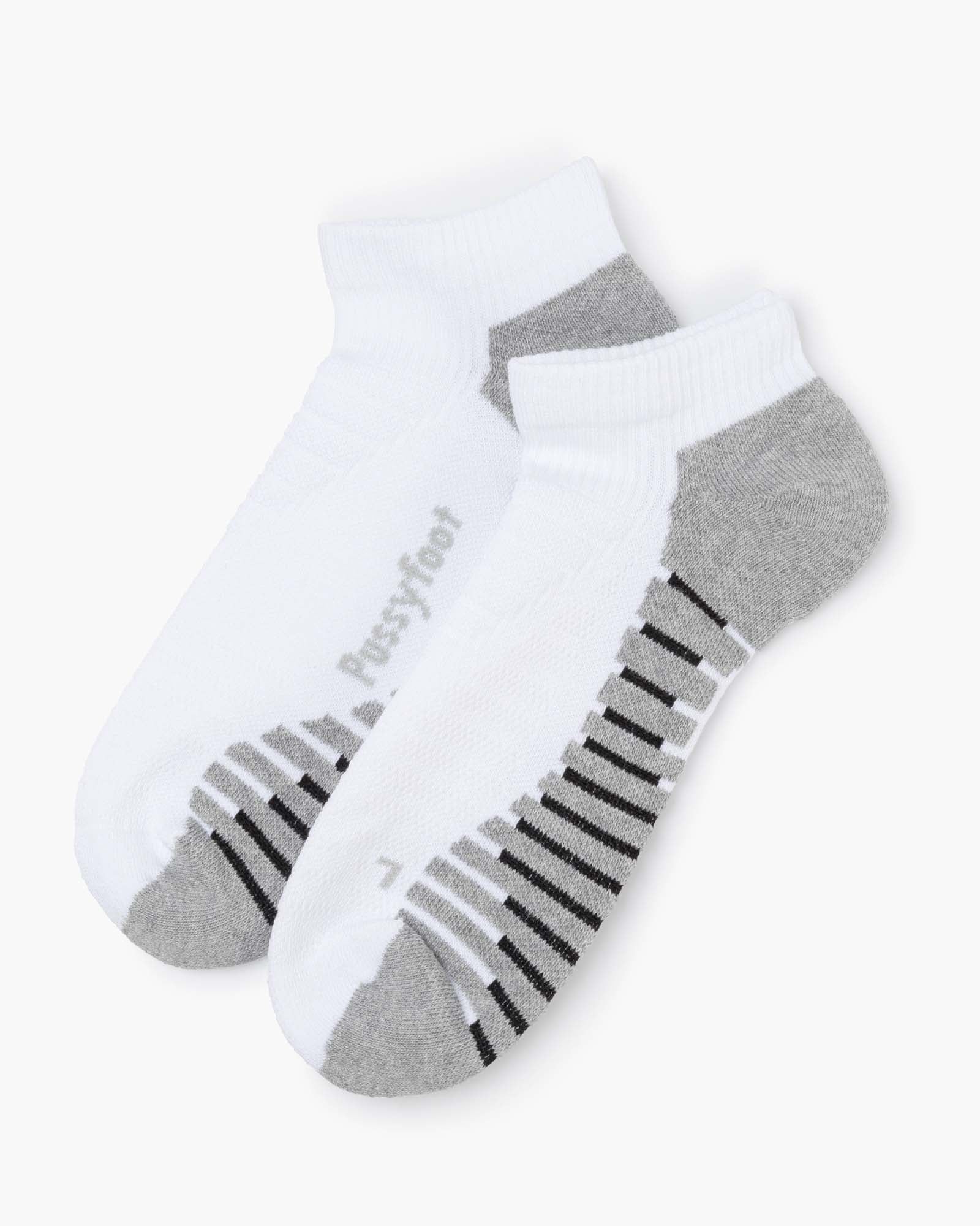 A single low-cut ankle sport sock in white with grey accents on the heel