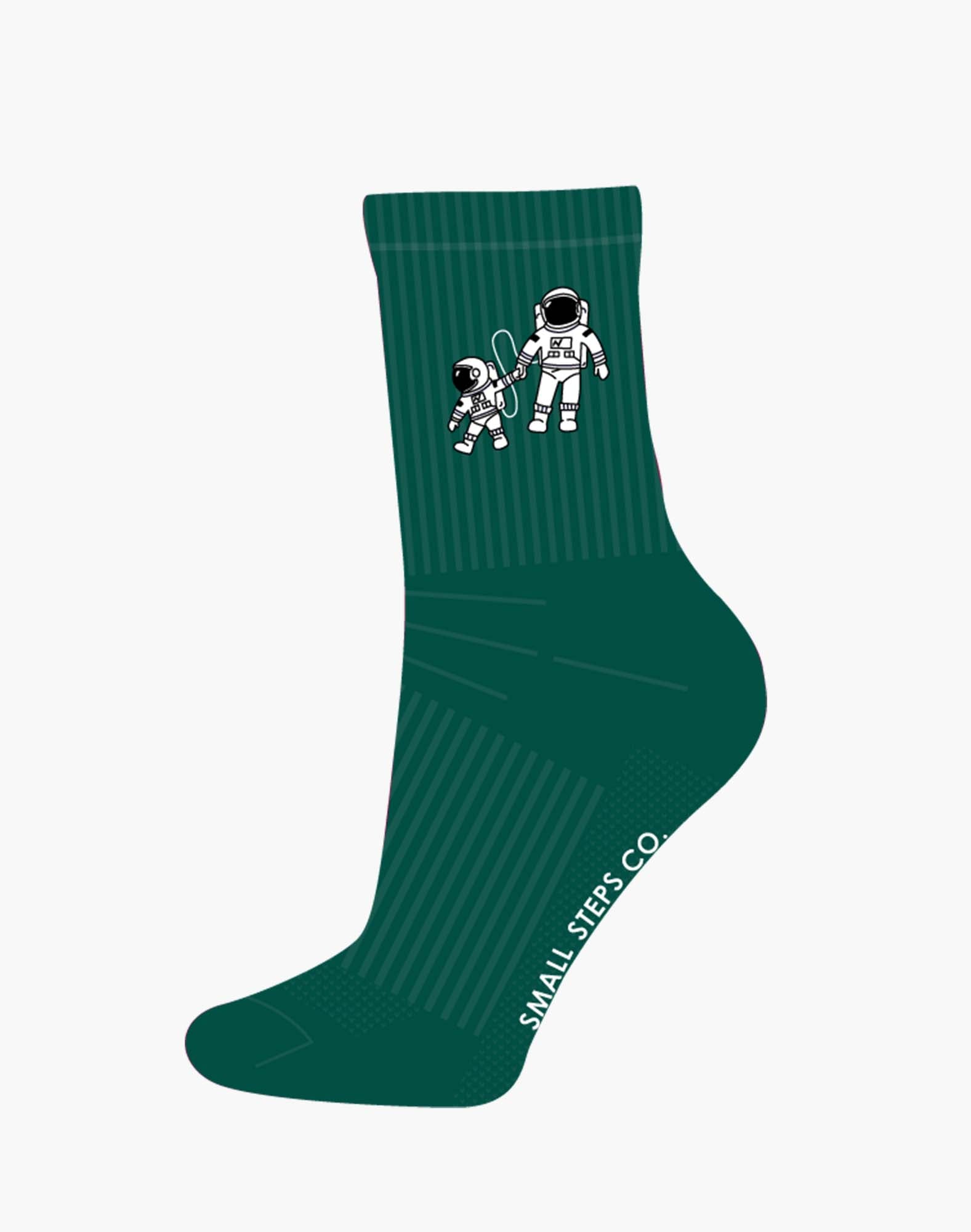 womens small steps green crew sock